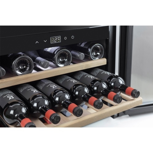 Шкаф винный CASO WineSafe 18 EB Black