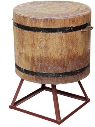 Разрубочная колода дуб РКДРЕВ Н45-50 см D80-89 см. сварная подставка Н30 см.