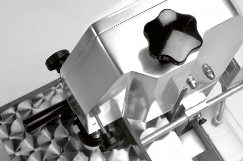 Пила для резки мяса FAMA 1800 FSGM 108E 1Ф