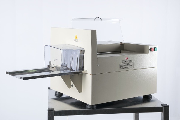 Хлеборезка автоматическая Болгарпродмаш АХМ-300Т