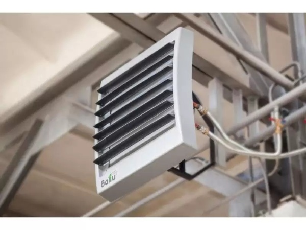 Водяной тепловентилятор Ballu BHP-W4-20-D