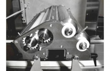 Двухбункерная тестоотсадочная машина ВОСХОД Вектор-220 В768 фото