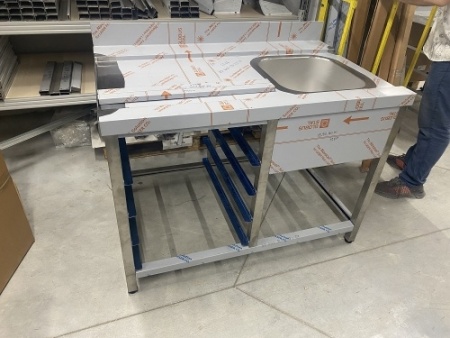 Стол для грязной посуды RESTOINOX СВПМВЦН/1-12/7,4-Б с направляющими для кассет фото